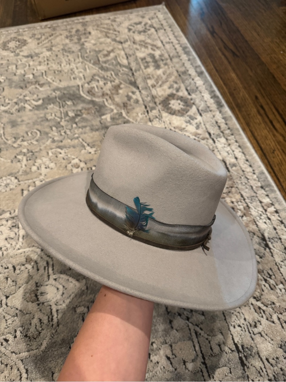 Freya 100% wool felt hat size s/m women’s